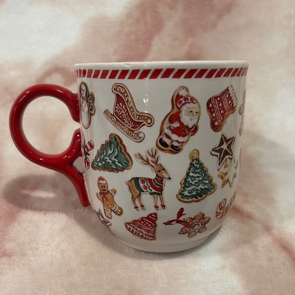 Sur La Table Festive Holiday Gingerbread Cookies Christmas Ceramic Mug 14oz NWT
